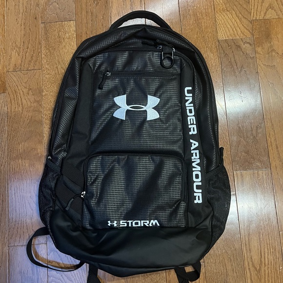 Under Armour Black and White Storm  Backpack New! - Picture 1 of 5